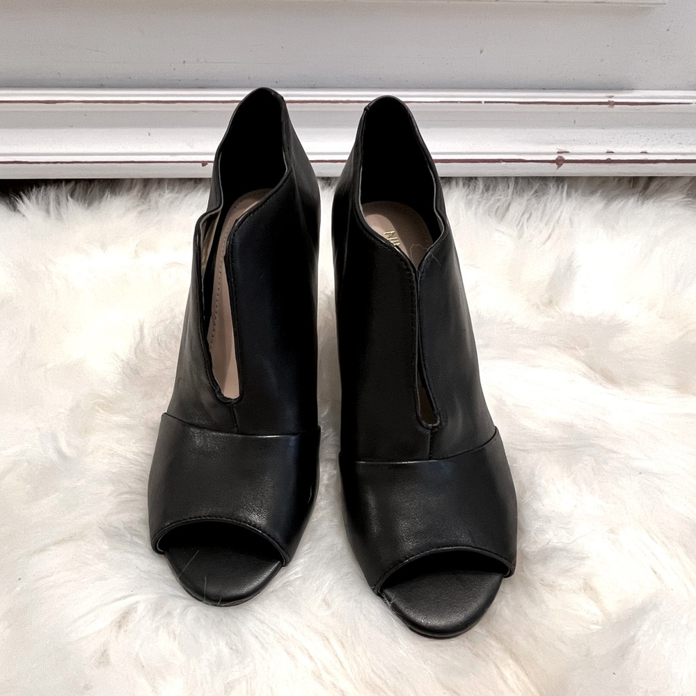 NWOT Black Nine West Peep Toe Bootie